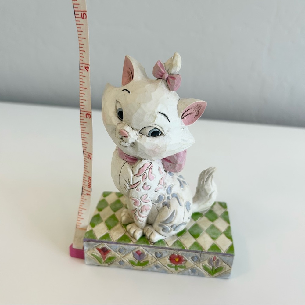 Marie The Aristocats Disney Decor | Jim Shore Showcase Collection | Jolie Marie - Picture 5 of 10
